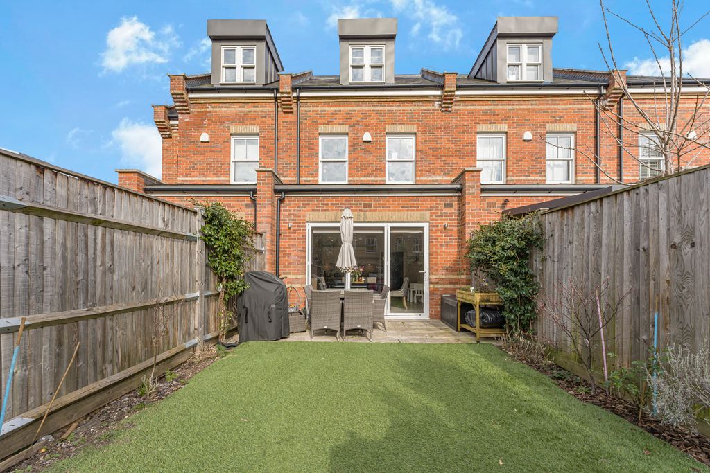 Property photo 1 of 20