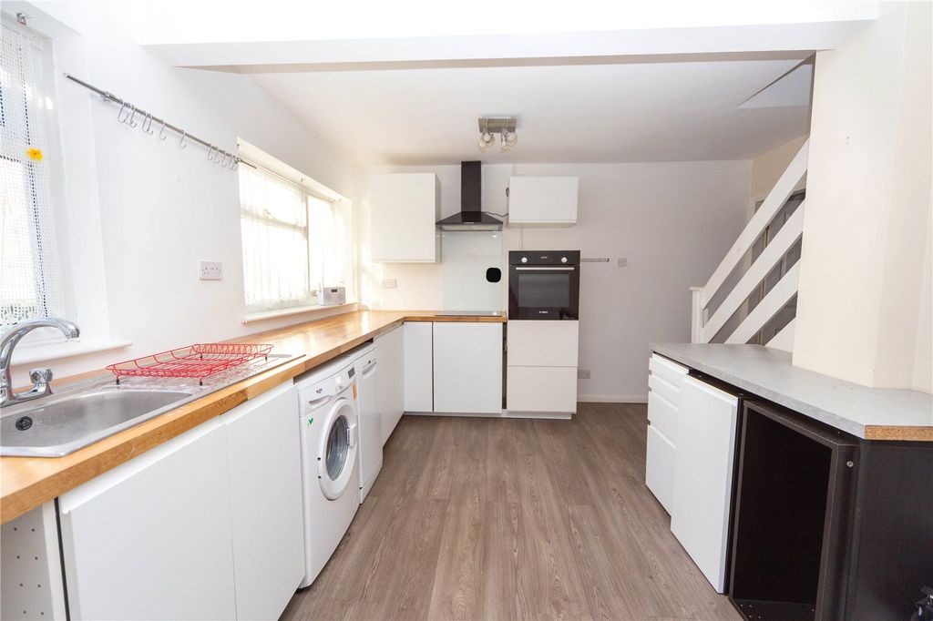 Property photo 2 of 21 Picture No. 09