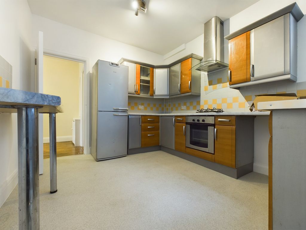 Property photo 2 of 23 Kitchen 