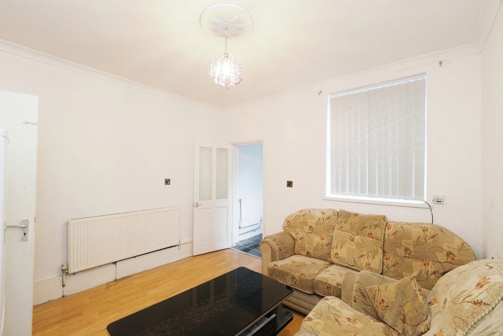Property photo 2 of 18 Dining Room/Lounge