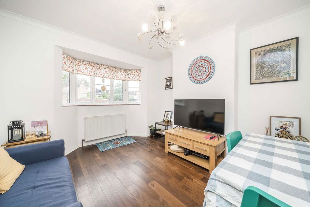 Property photo 2 of 6