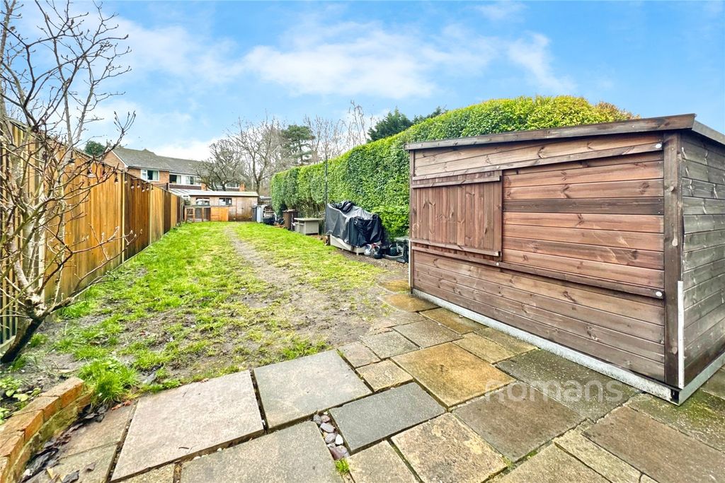 Property photo 2 of 22 Garden