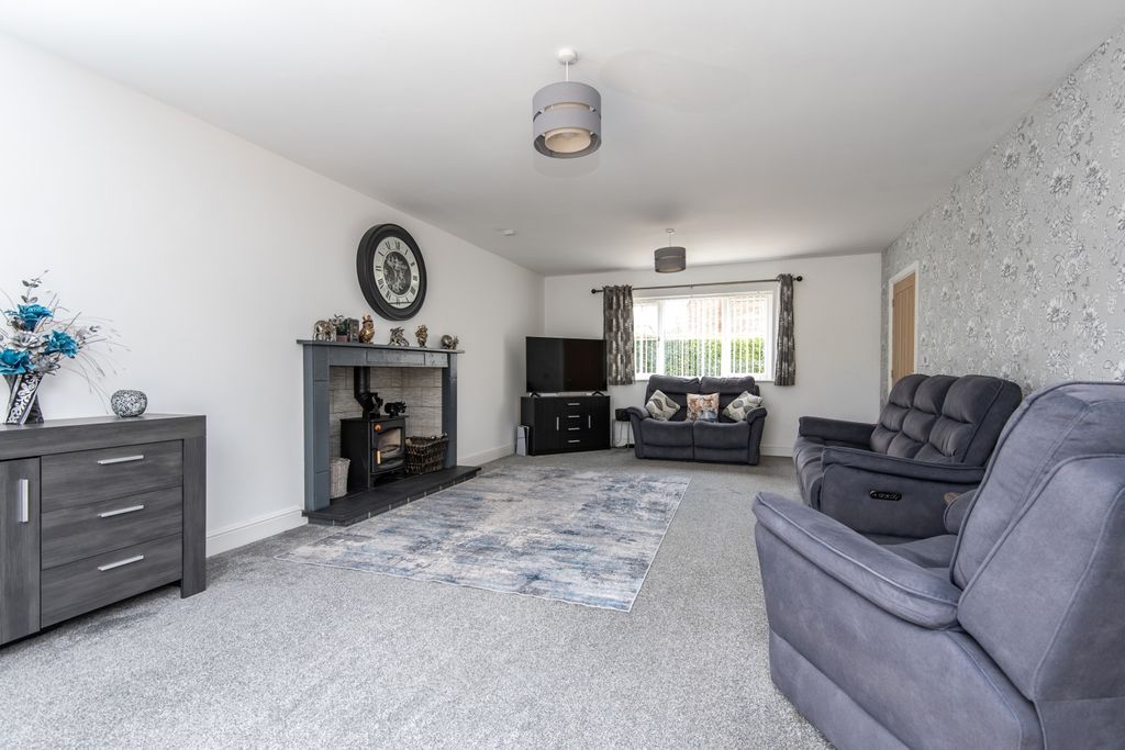 Property photo 3 of 28 3
