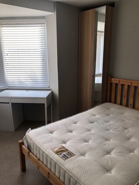 Property photo 3 of 10 Room 4