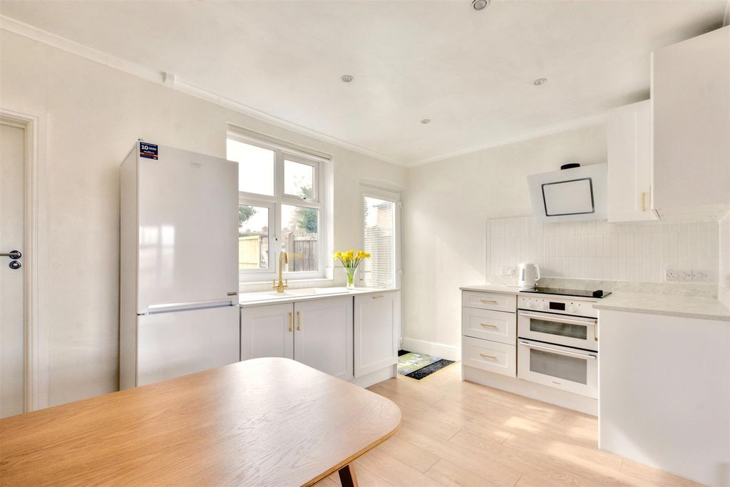 Property photo 3 of 19 Kitchen_1.Jpeg