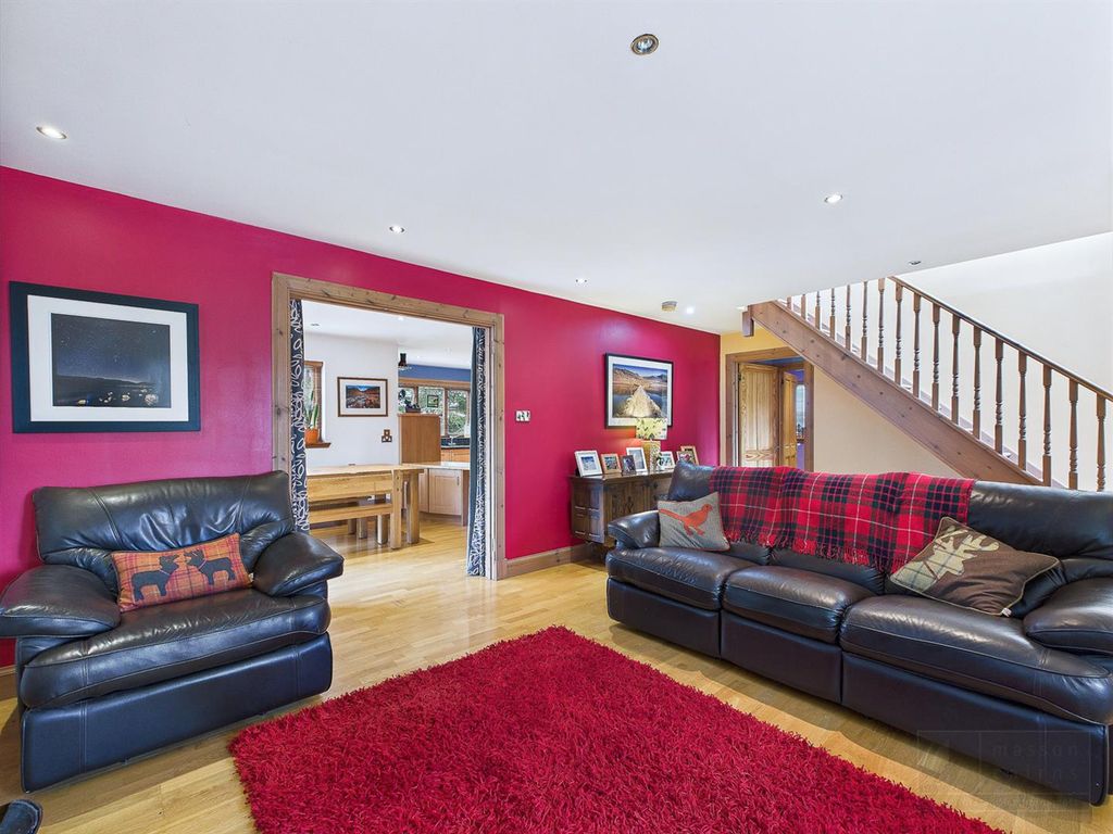 Property photo 3 of 29 Sitting Room