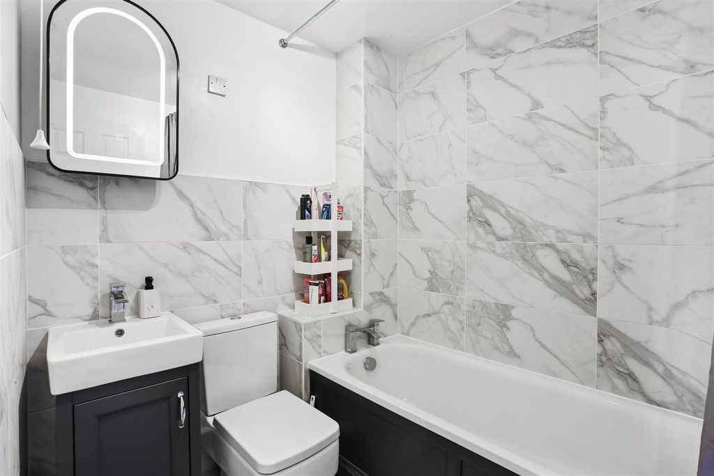 Property photo 3 of 15 1774966395 - 7, 8, Foxglove Way, Wallington, Sm6 -