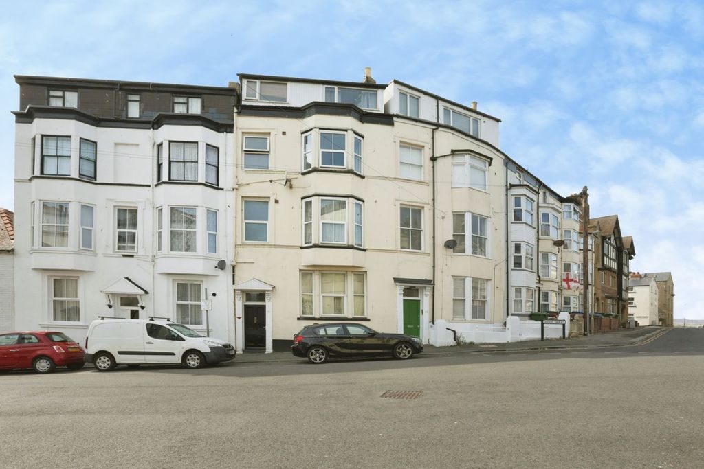 Property photo 1 of 33