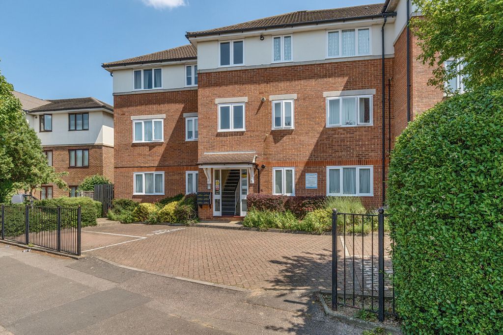 Property photo 1 of 27 1311191-18-685437...