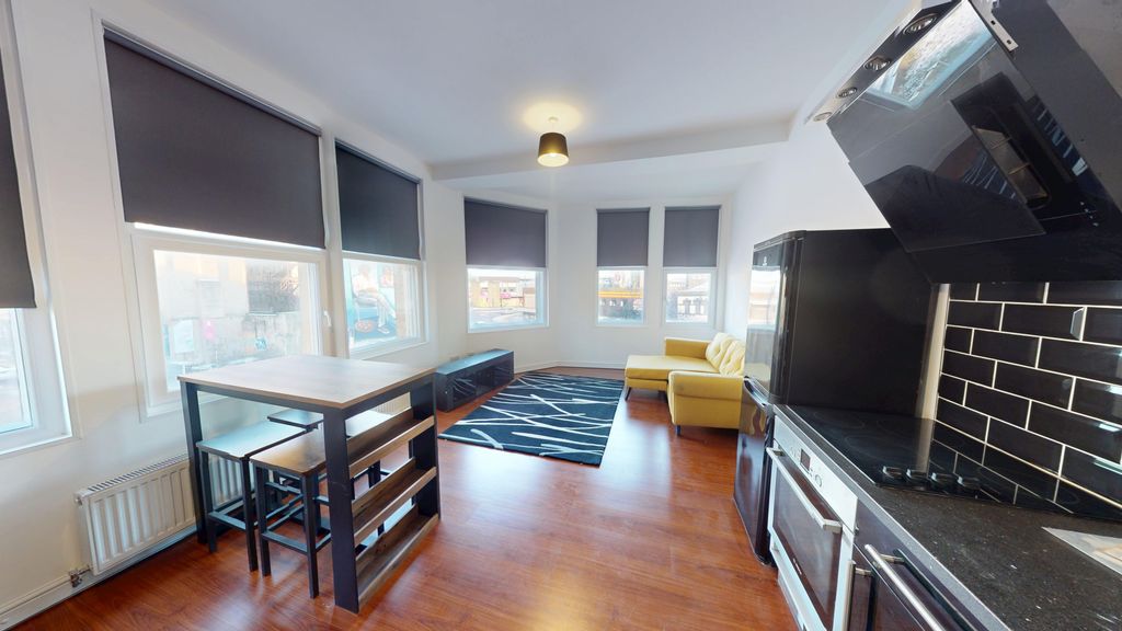 Property photo 1 of 7 1830-Barry-Street-01052026_171713