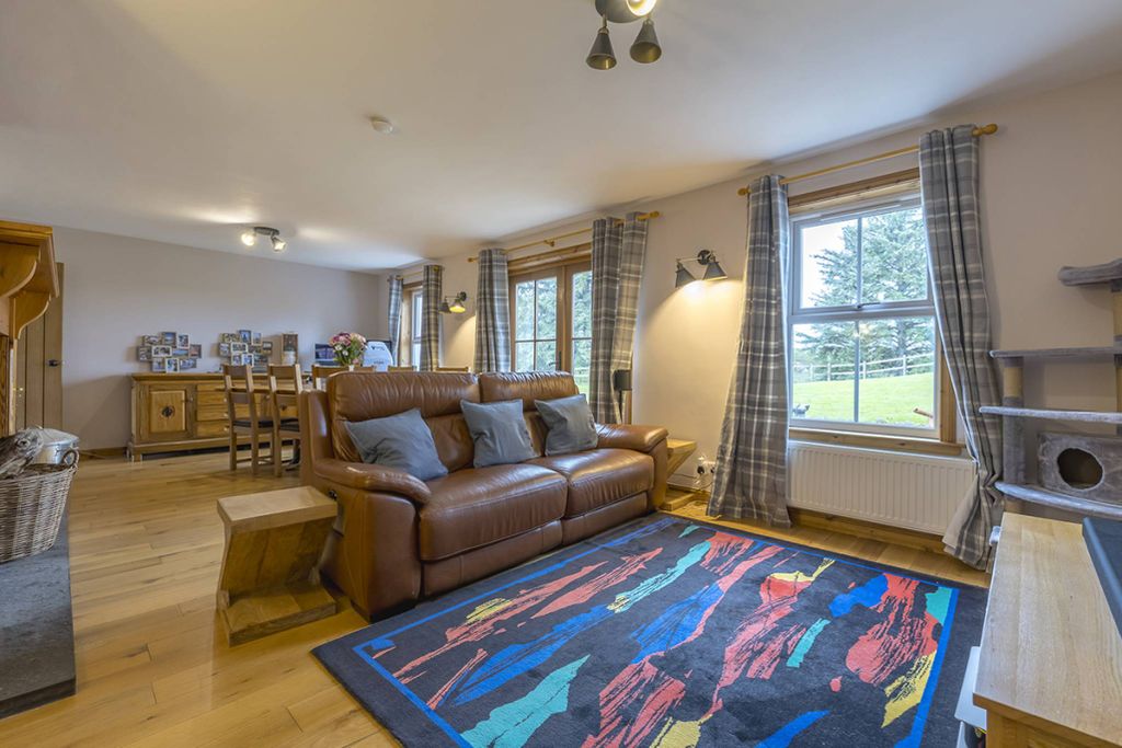 Property photo 2 of 40