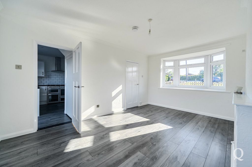 Property photo 3 of 14 7751F0d7-7A56-48F...