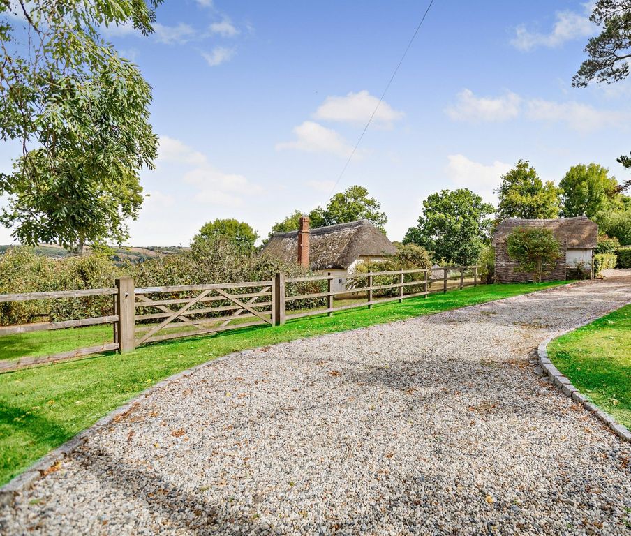 Property photo 1 of 25 Approach