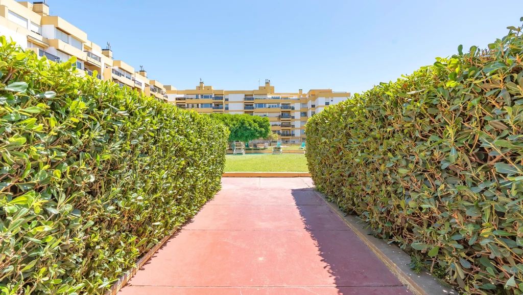 Property photo 3 of 68