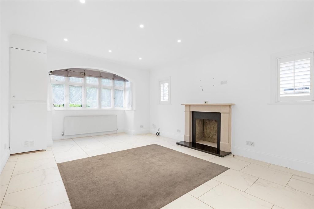 Property photo 2 of 15 Reception Room