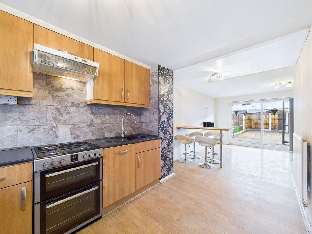 Property photo 2 of 16 4855974