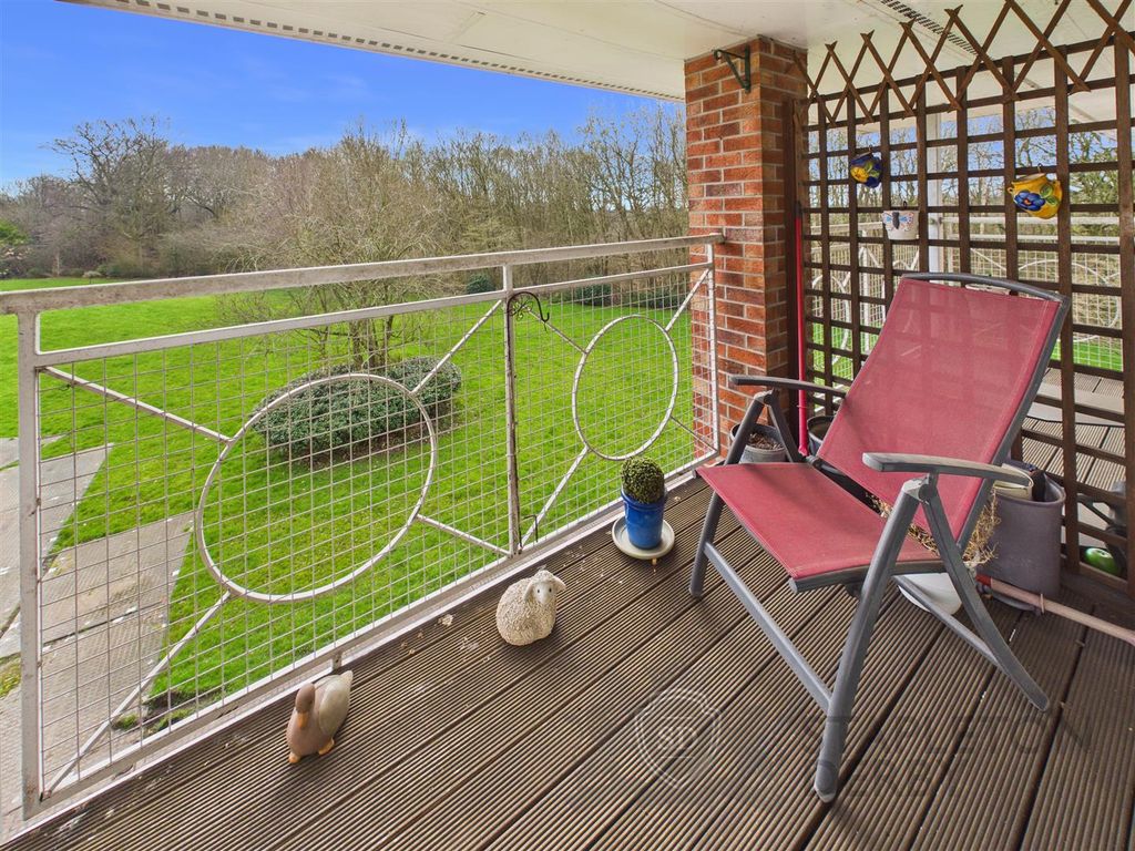 Property photo 1 of 15 Cam04709G0-Pr0341-Still007.Jpg