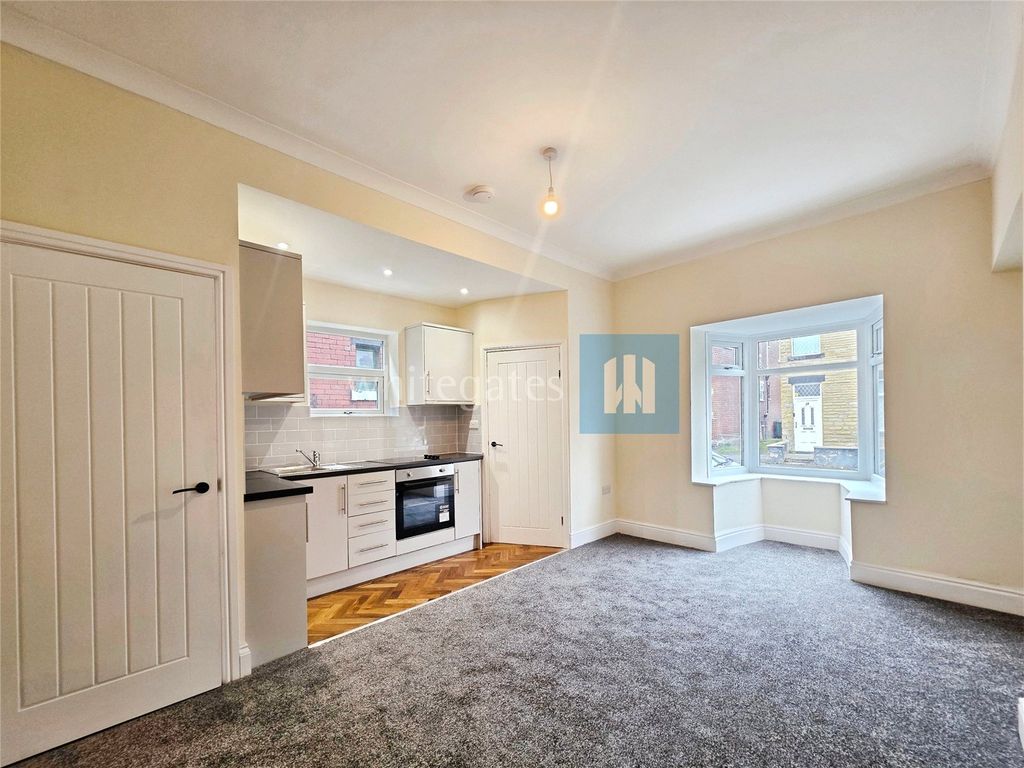 Property photo 2 of 19 Picture No. 33