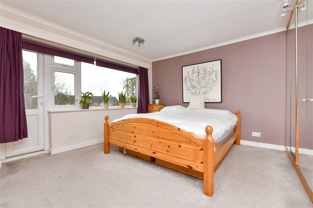 Property photo 1 of 9 Bedroom 1