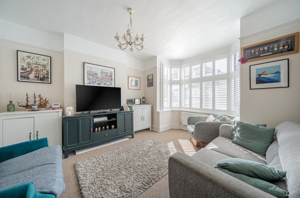 Property photo 3 of 17 Reception Room