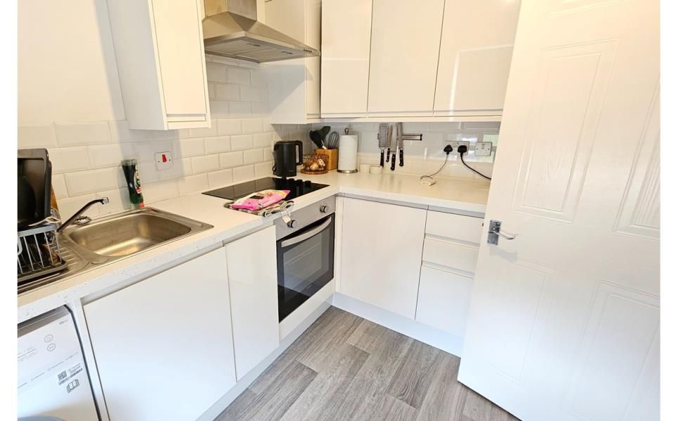 Property photo 3 of 7