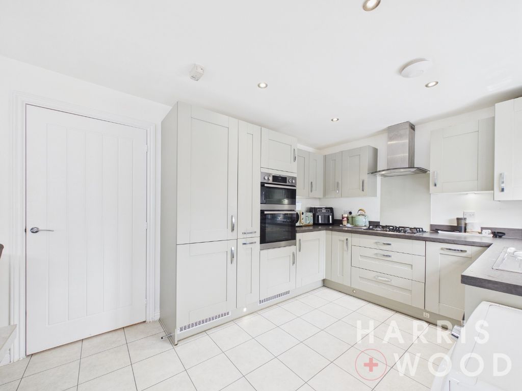 Property photo 2 of 30 5159922
