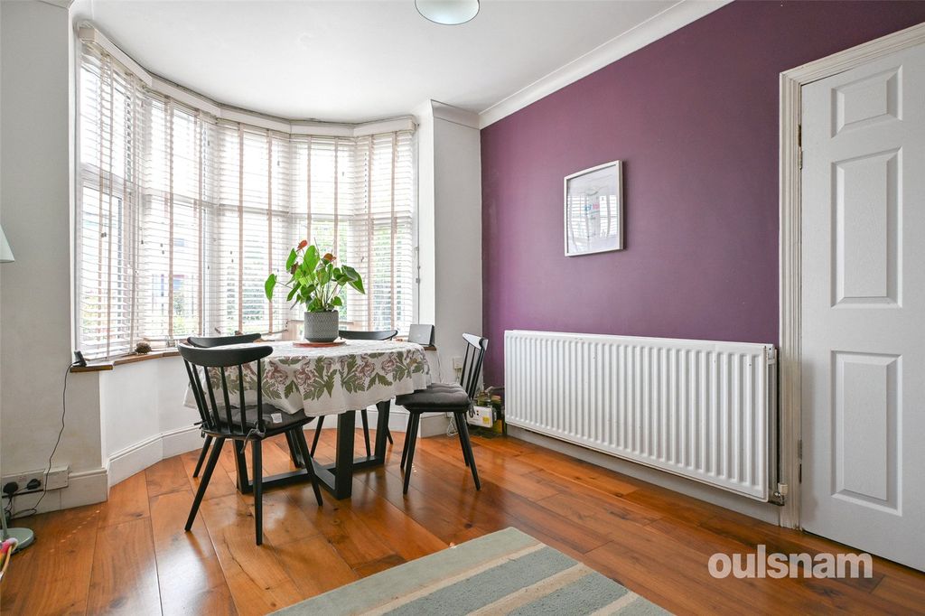 Property photo 3 of 24 Picture No. 01