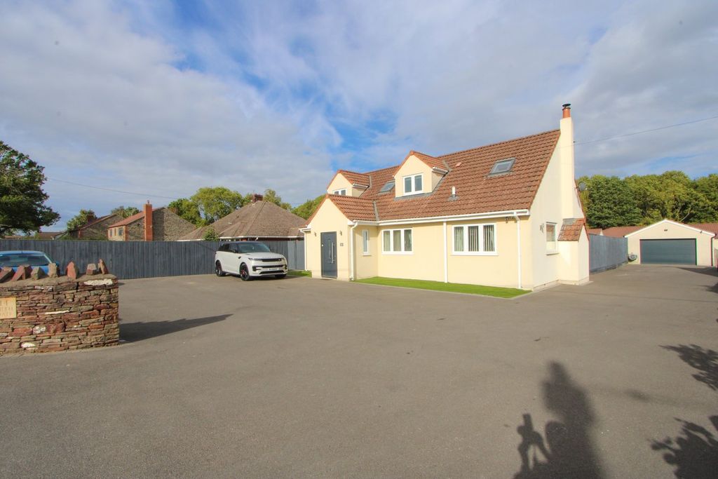 Property photo 1 of 32