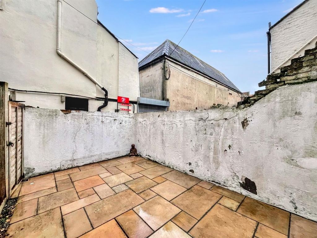 Property photo 2 of 10 9.Jpg
