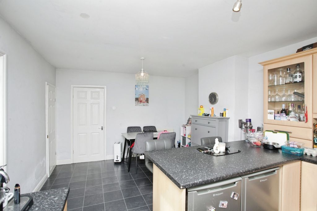 Property photo 3 of 19 Pbox-Img.Jpg