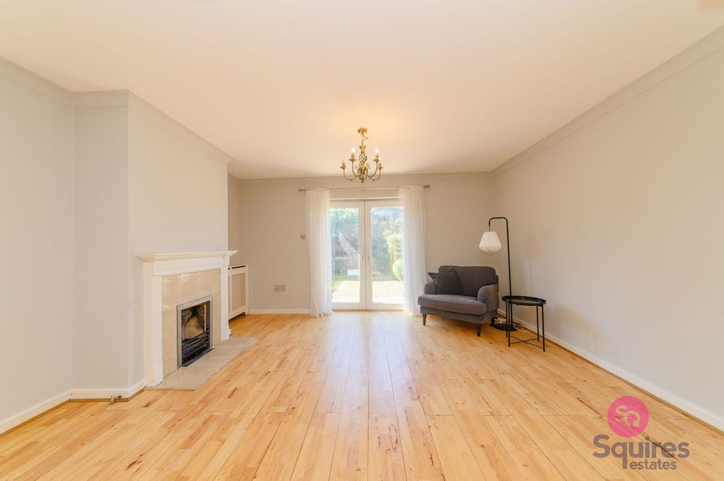 Property photo 2 of 21