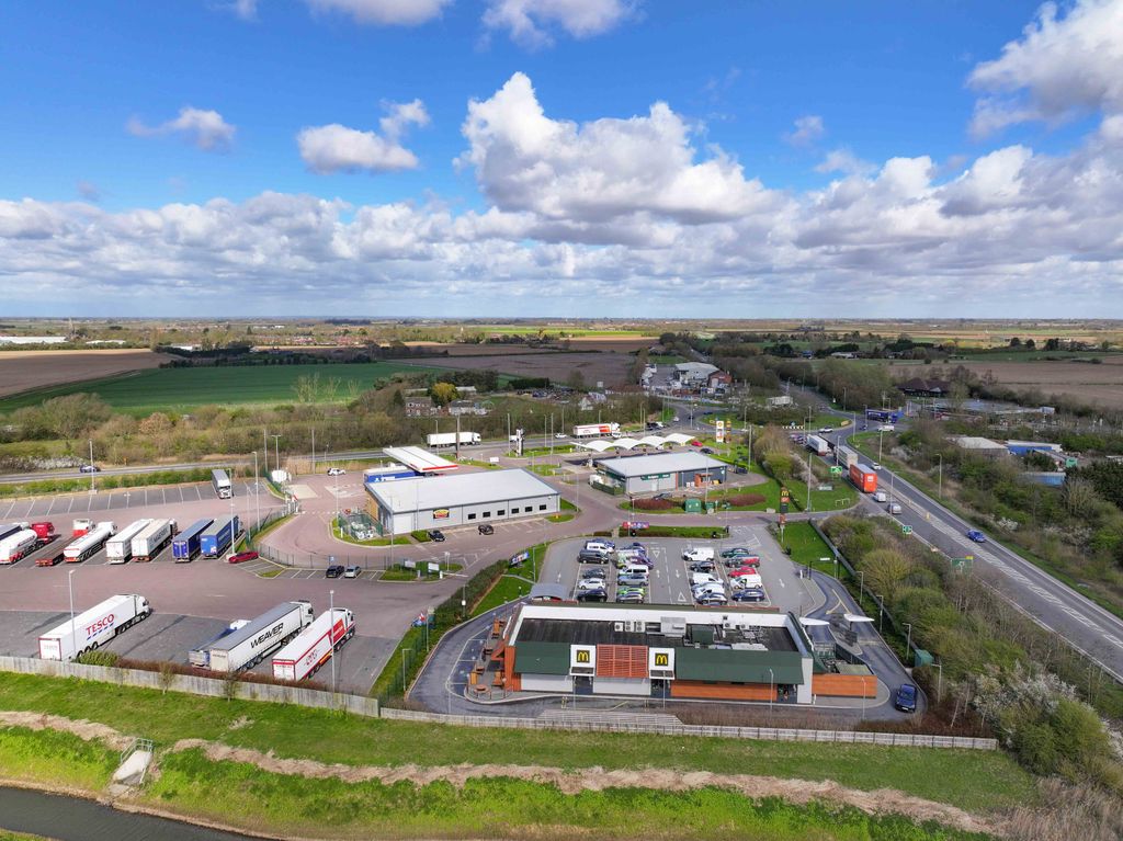 Property photo 1 of 39