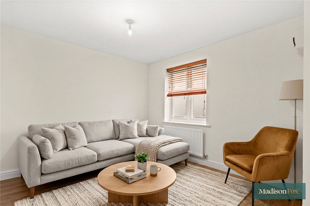 Additional image 14 of 4 bed terraced house for saleThe Square, Loughton, Essex IG10