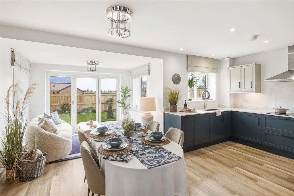 Property photo 2 of 8 Collaton Park By Pete Helme Photography Ph5.Jpg