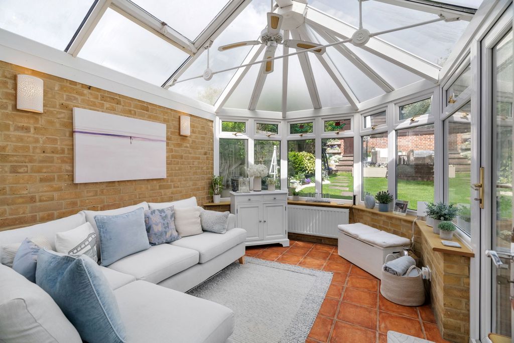 Property photo 3 of 21