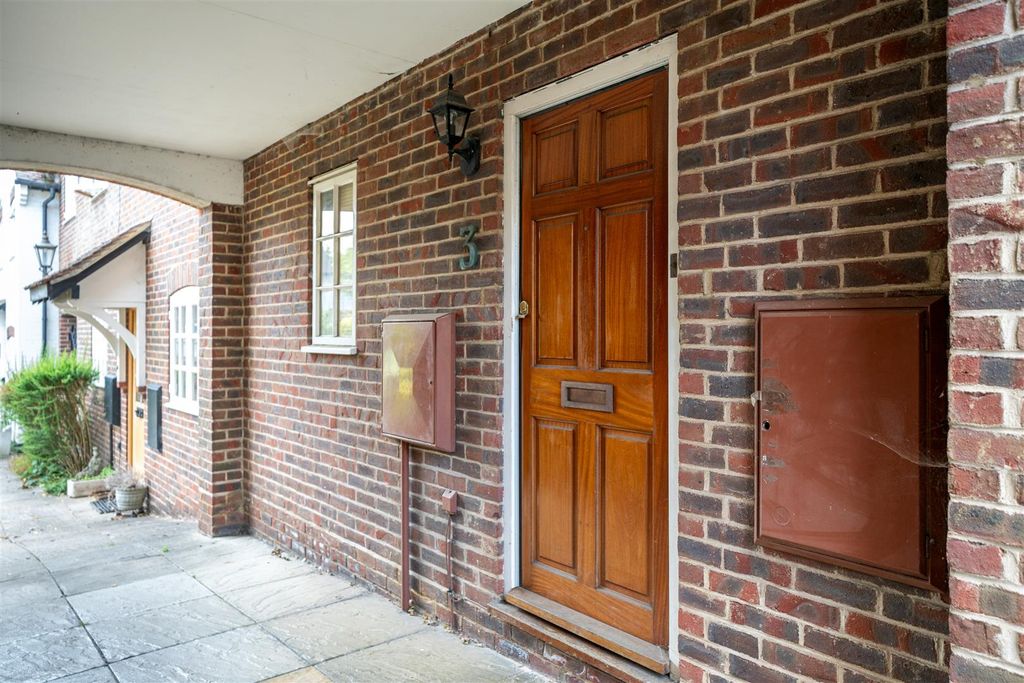Property photo 3 of 15 3-Acrhway-Court-7632.Jpg