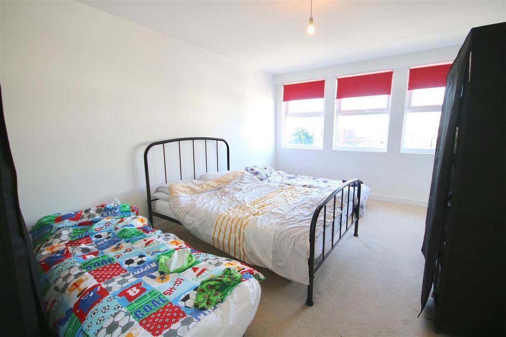 Property photo 1 of 6 1x1Yly5Y8Egzzldutyakng.Jpg