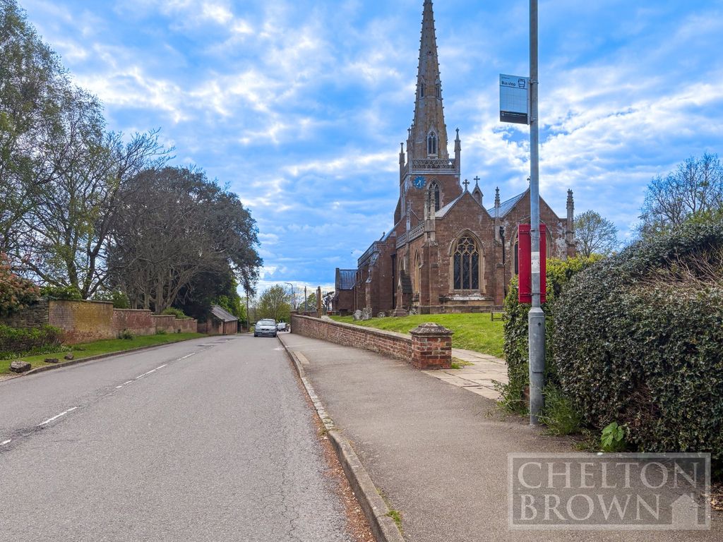Property photo 2 of 12 Braunston Views