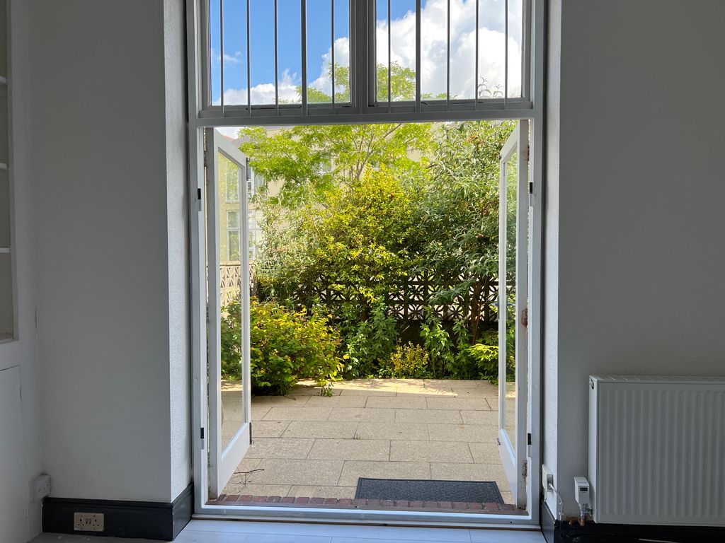 Property photo 3 of 6
