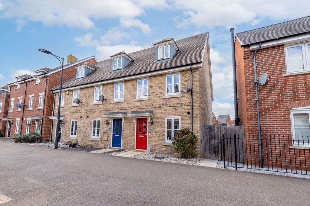 Property photo 1 of 28