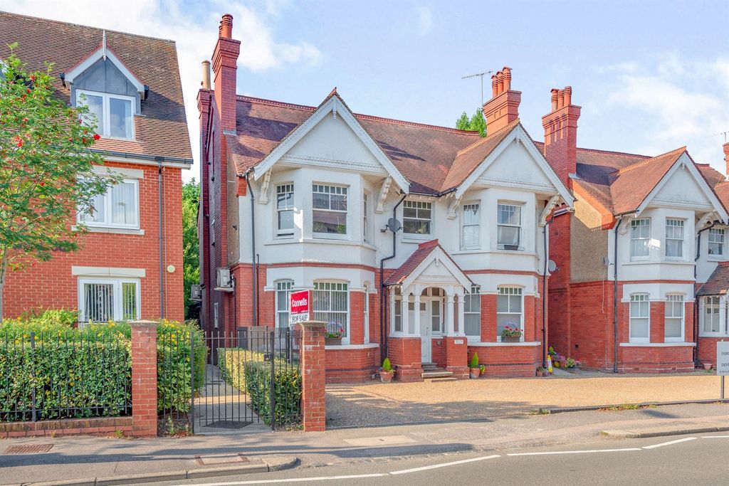 Property photo 1 of 12