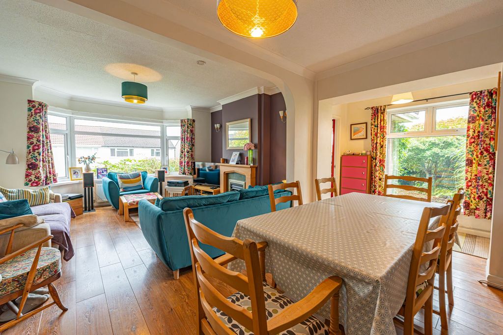 Property photo 3 of 55
