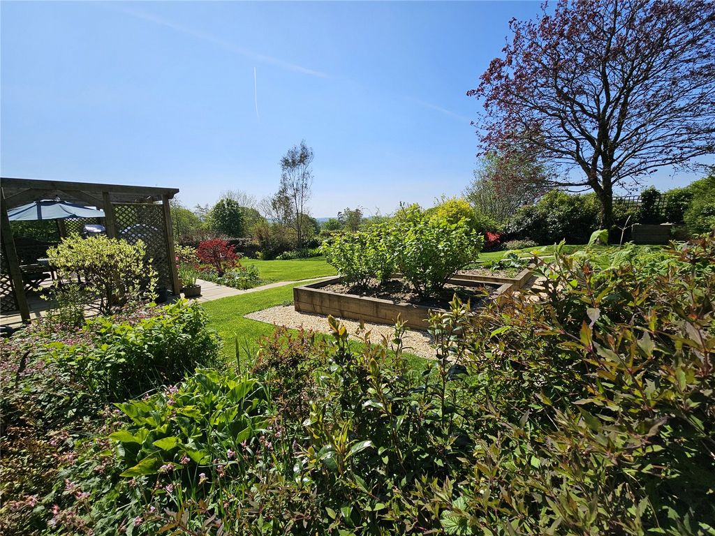 Property photo 3 of 34 Picture No. 80