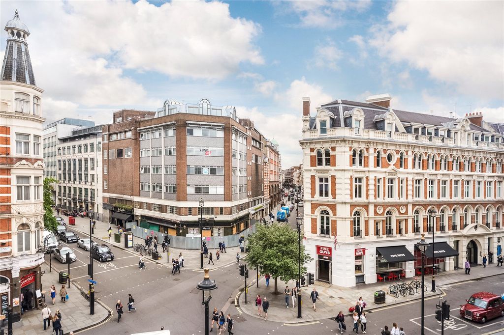 Property photo 2 of 5 St Martins Lane