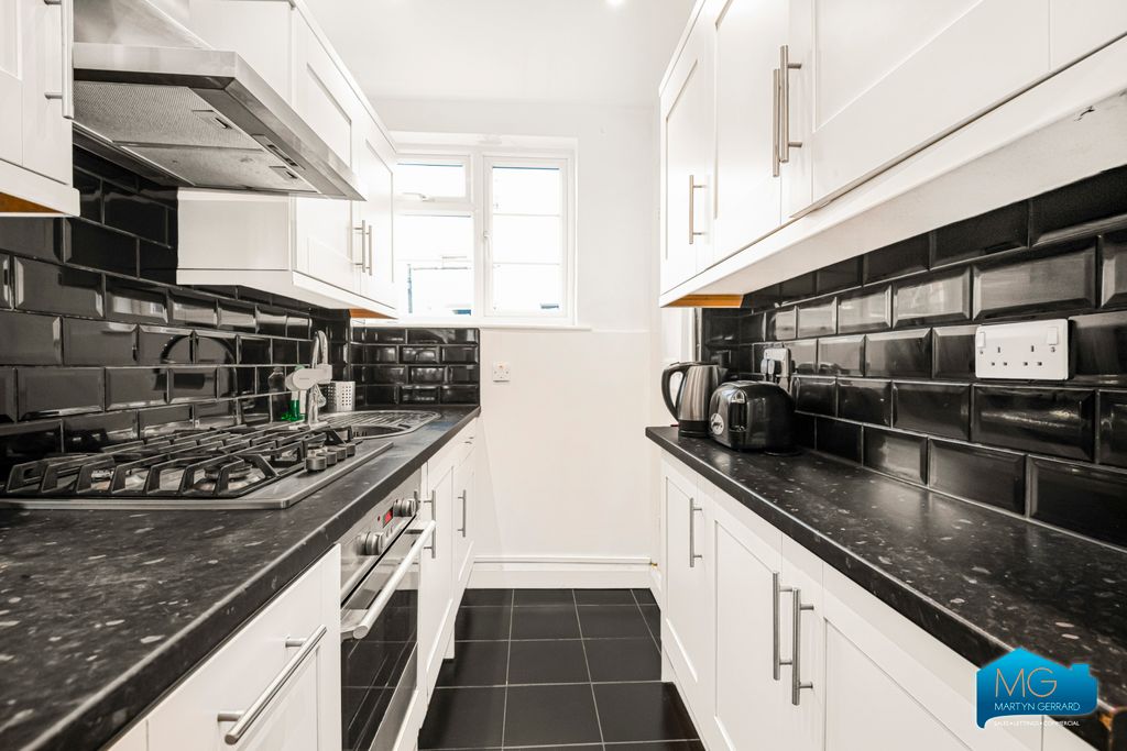 Property photo 2 of 11 Picture No. 13