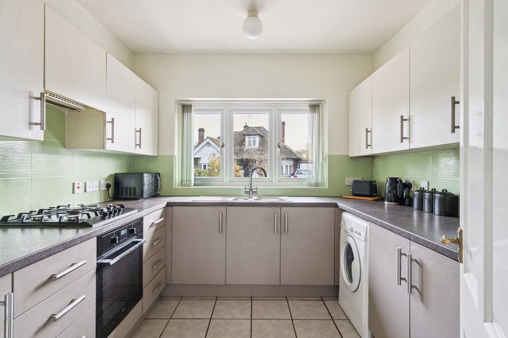 Property photo 3 of 19