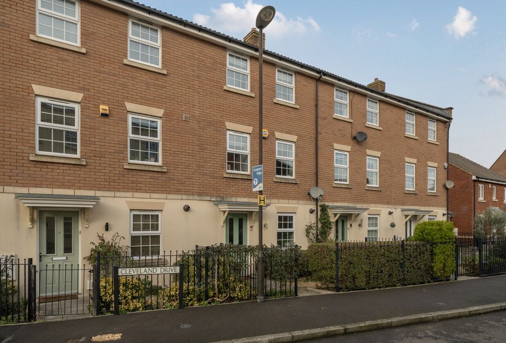 Property photo 1 of 20 1394144-1-69678F9...