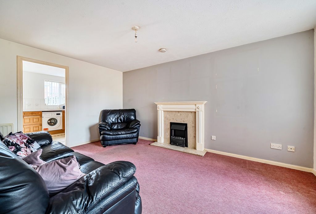 Property photo 2 of 10 1420851-16-69A956...