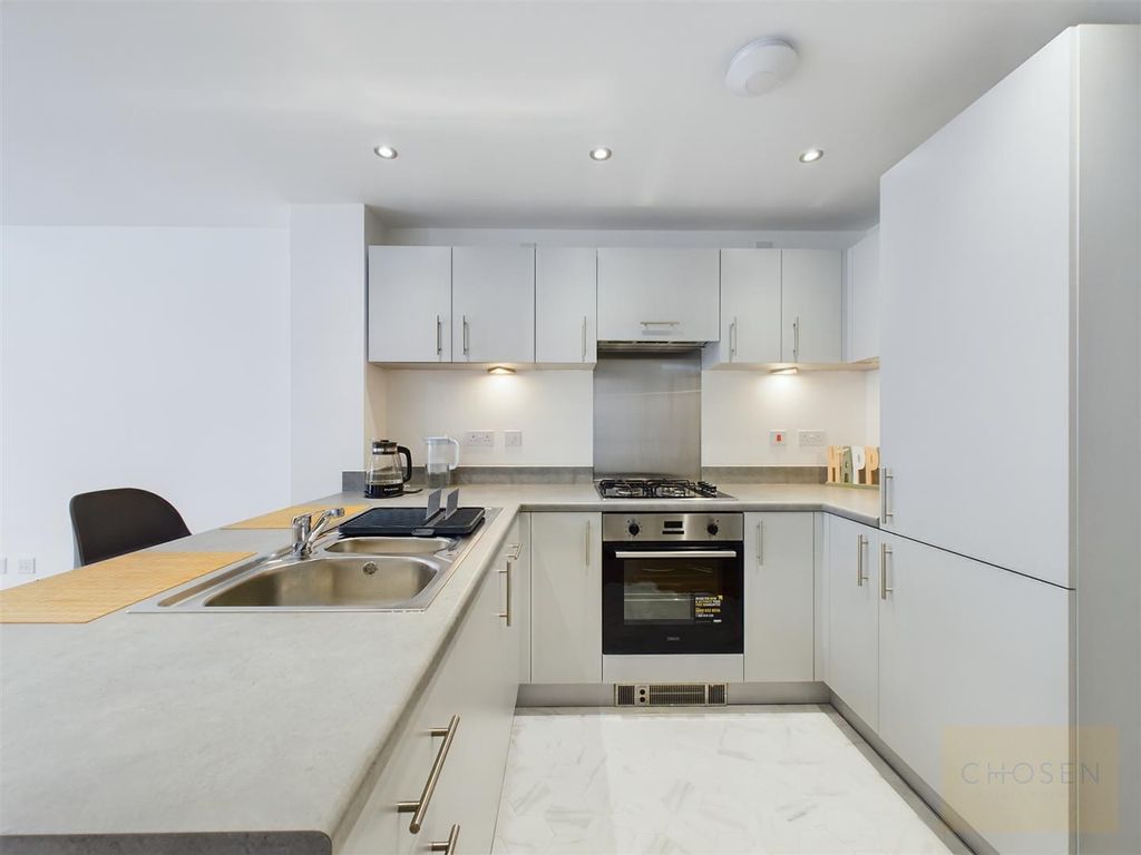 Property photo 3 of 13