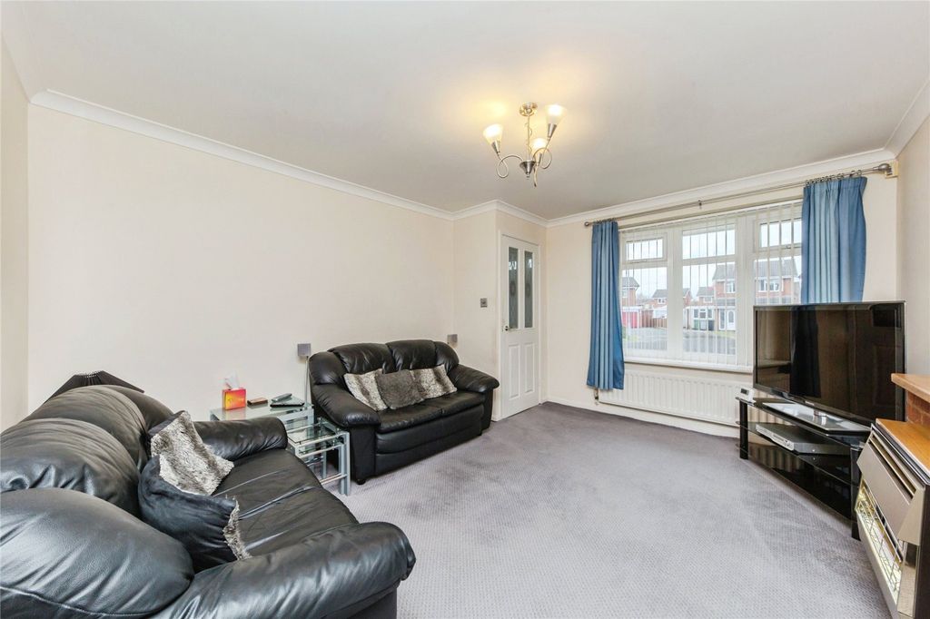 Property photo 2 of 16 Picture No. 13